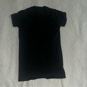 Lululemon Swiftly Tech Short Sleeve black size 6